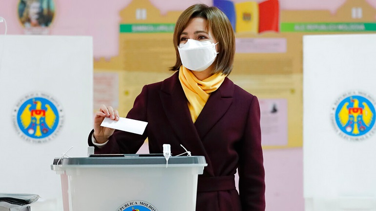 Η Μόσχα ελπίζει να εγκαθιδρύσει σχέσεις συνεργασίας με την Μολδαβή πρόεδρο Μάγια Σάντου