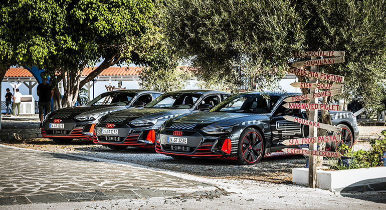 Μπορεί η παγκόσμια παρουσίαση να έγινε στην Ελλάδα αλλά δεν καταφέραμε να πάρουμε ούτε καν μυρωδιά... 