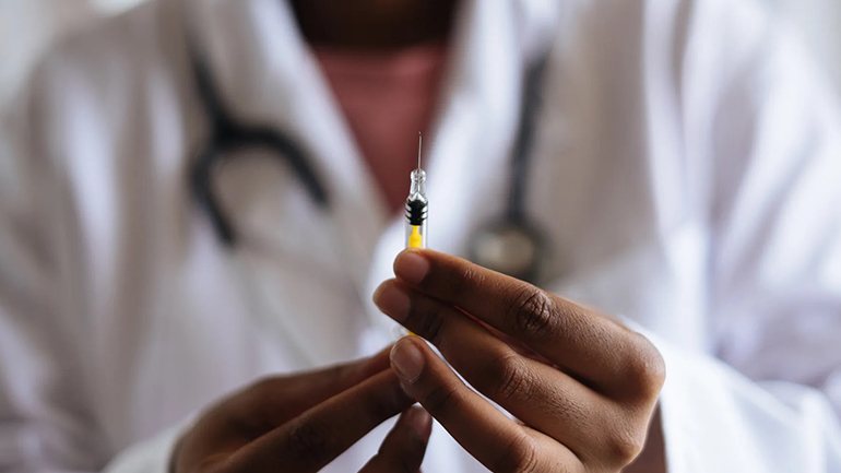 Οι βασικές διαφορές των εμβολίων Pfizer-Moderna