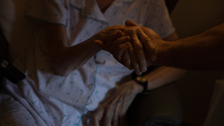 Διεθνής Αμνηστία: Τα γηροκομεία του Βελγίου «εγκαταλείφθηκαν» στην τύχη τους εν μέσω πανδημίας