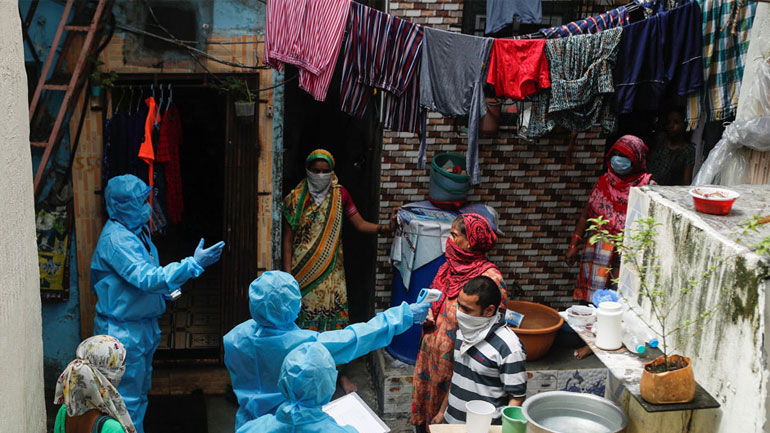 Ινδία: Πάνω από 130.000 θάνατοι εξαιτίας της COVID-19