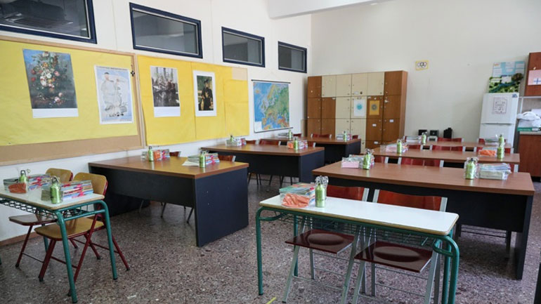 «Ποδαρικό» τηλεκπαίδευσης για δημοτικά και νηπιαγωγεία