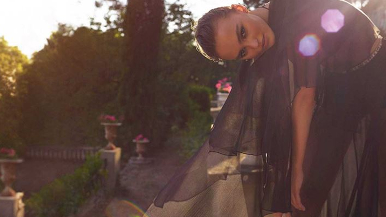 Η Lily-Rose Depp πρωταγωνιστεί στη νέα καμπάνια του οίκου Chanel και κλέβει τις εντυπώσεις!