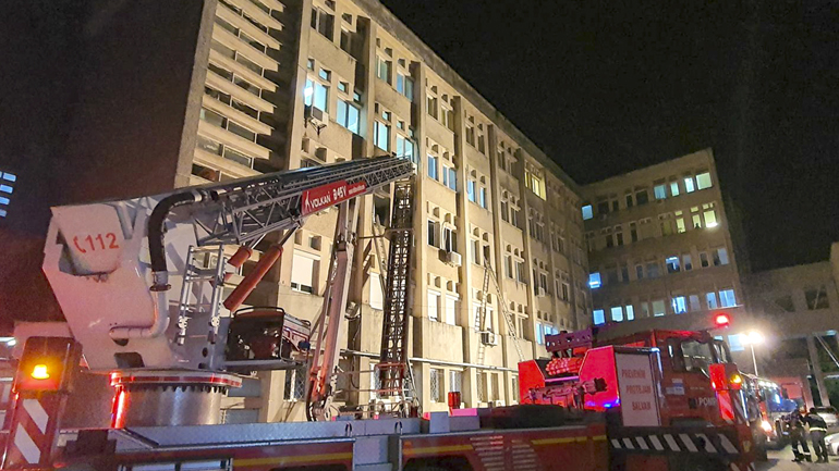Ρουμανία: Η τραγωδία στο Πιάτρα Νεάμτ αποκάλυψε τις παθογένειες στα νοσοκομεία