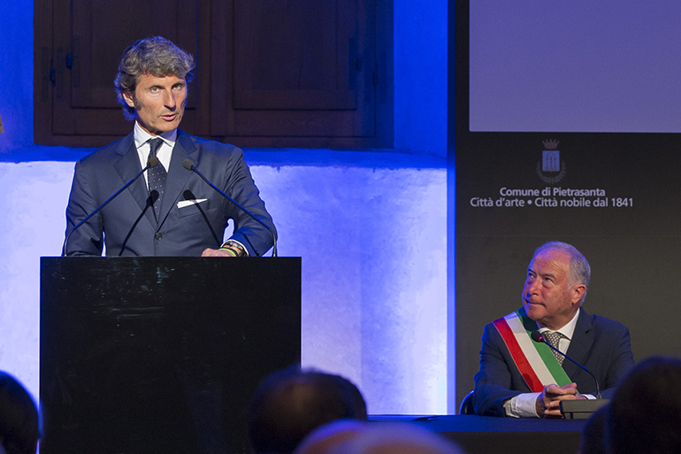 Ο Stephan Winkelmann παραμένει CEO στην Bugatti, ενώ αναλαμβάνει και πάλι τη θέση του επικεφαλής στη Lamborghini.