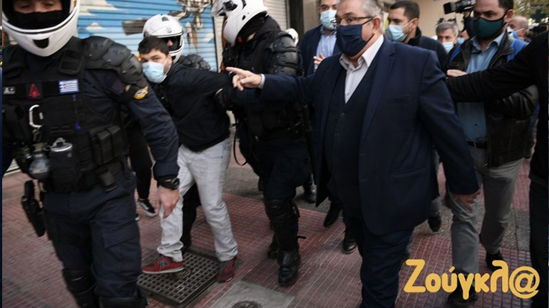 Προπηλακισμό βουλευτή του ΚΚΕ από την αστυνομία καταγγέλλει ο Δ. Κουτσούμπας