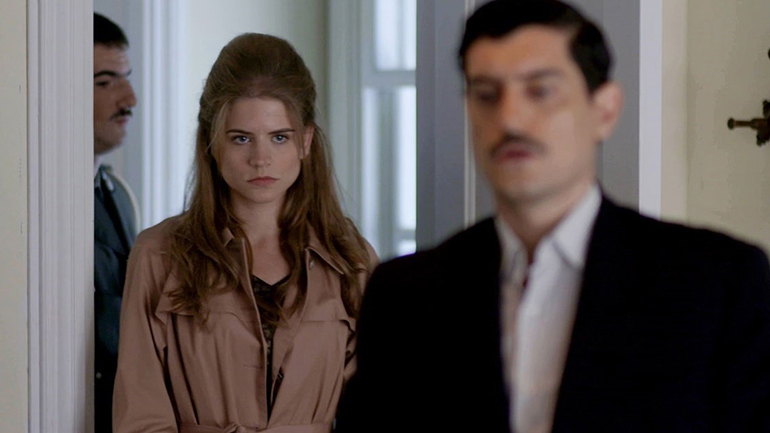 Άγριες Μέλισσες: Η Δρόσω έρχεται αντιμέτωπη με τον Τάκη