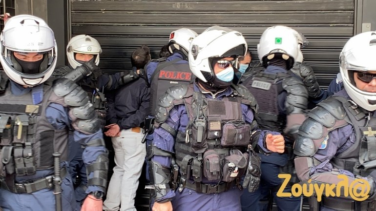 Πάνω από 100 προσαγωγές στις συνοικίες της Αθήνας Πάνω από 100 προσαγωγές στις συνοικίες της Αθήνας