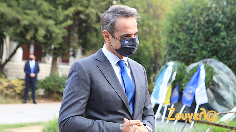 Ο πρωθυπουργός κατέθεσε στεφάνι στο Πολυτεχνείο