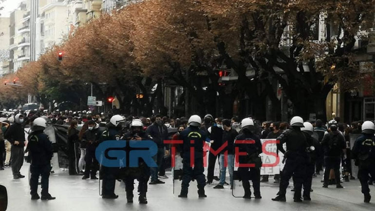 Θεσσαλονίκη: Ένταση σε κινητοποίηση για το Πολυτεχνείο