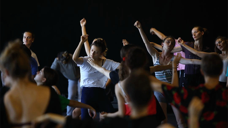 Online μάθημα Gaga – Dancers για επαγγελματίες του χορού