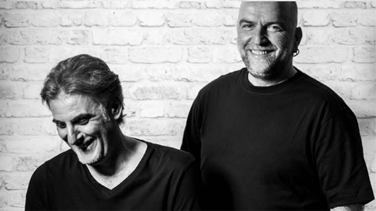 Τα «ηλεκτρικά» των Πυξ Λαξ – Mια live streaming παράσταση