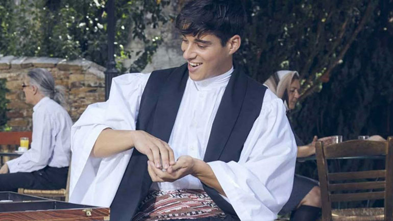 Ανατροπή στο GNTM: Αποχώρησε ο Σήφης Φαραντάκης