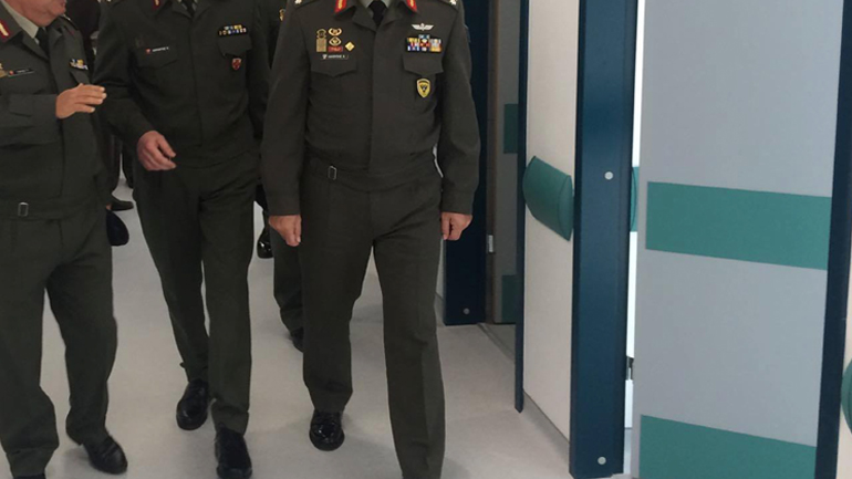 Στην μάχη κατά της πανδημίας οι Ένοπλες Δυνάμεις: Διαθέτουν κλίνες, παράγουν μάσκες