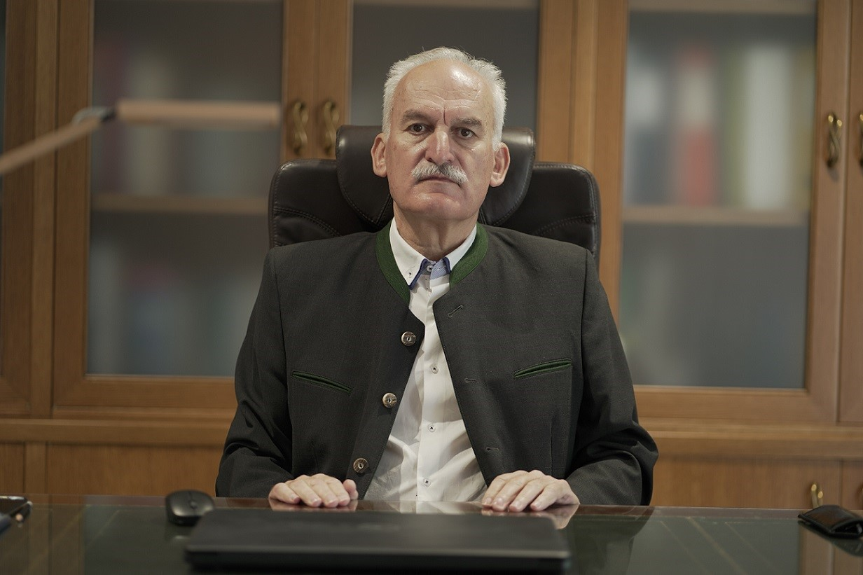  Αλέξανδρος Μποτός, Πρόεδρος & Διευθύνων Σύμβουλος Roussas 