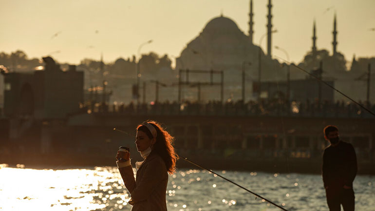 Τουρκία: Η κυβέρνηση καλεί τους πολίτες να πειθαρχήσουν στα νέα μέτρα περιορισμού της επιδημίας