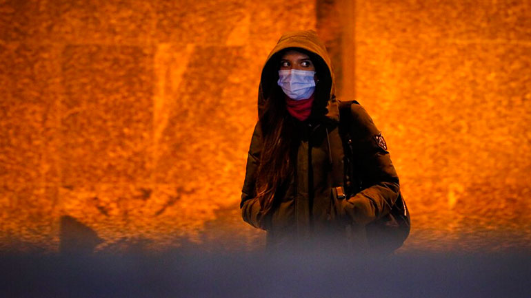 Σαρώνει ο κορωνοϊός στη Ρωσία – Σάλος με κυβερνήτη που αποφάσισε να νοσηλευτεί σε ιδιωτική κλινική