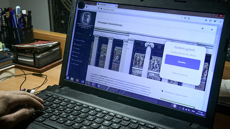 «Κανένας μαθητής δεν θα μείνει έξω από τη μάθηση»