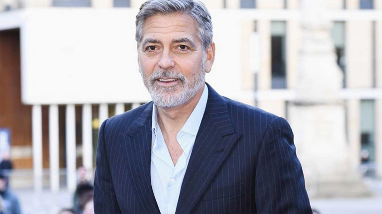 Ο George Clooney για το ατύχημα που είχε: «Ήμουν στο έδαφος και ο κόσμος τραβούσε βίντεο με το κινητό»