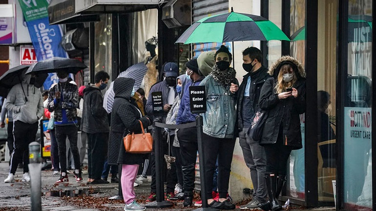 Ιρλανδία: Αύξηση σημειώνει ο ρυθμός αναπαραγωγής του νέου κορωνοϊού