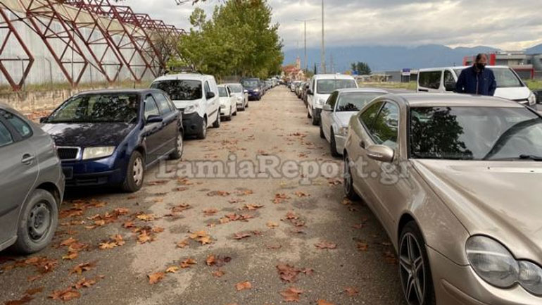 Τεράστιες ουρές στη Λαμία για rapid test