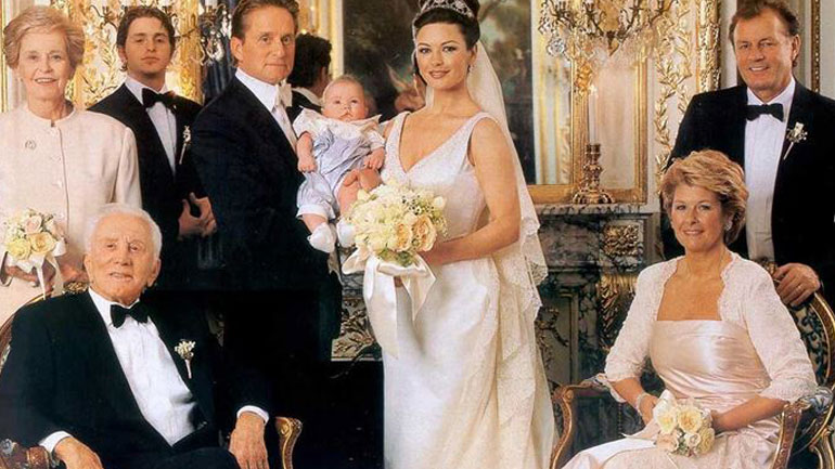 Catherine Zeta Jones: Γιορτάζει τα 20 χρόνια γάμου με τον Michael Douglas με ένα υπέροχο βίντεο