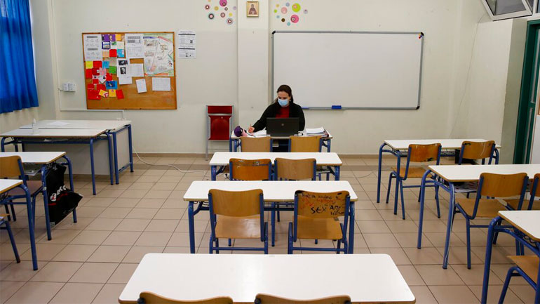 Παγκόσμιος Οργανισμός Υγείας: Aναποτελεσματικό το κλείσιμο των σχολείων