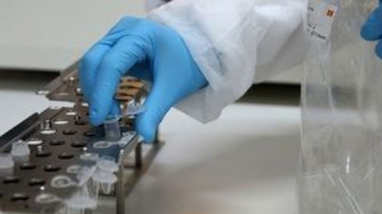 Δύο βρέφη ηλικίας 10 και 22 μηνών νοσηλεύονται με Covid-19