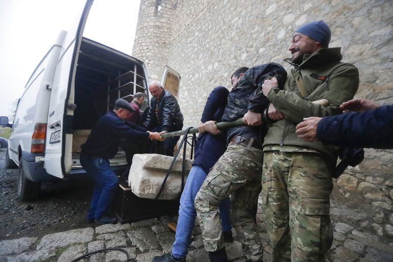 Η ΕΕ καταδίκασε την εμπλοκή ξένων δυνάμεων στη σύγκρουση στο Ναγκόρνο Καραμπάχ