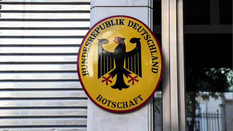 Ταχεία ανάρρωση στον Αρχιεπίσκοπο Ιερώνυμο εύχεται ο Γερμανός πρέσβης