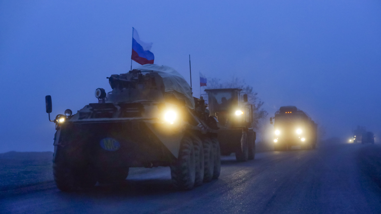 Η Ρωσία ενισχύει τη δύναμή της στα σύνορα Αρμενίας – Αζερμπαϊτζάν