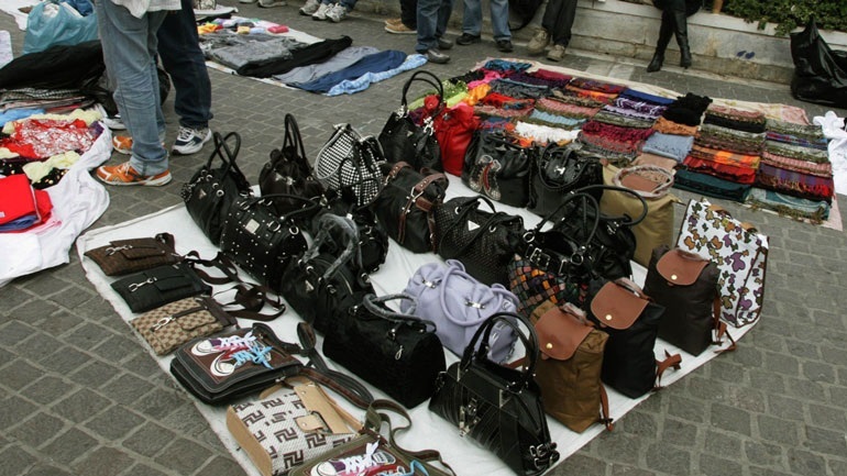 Απομακρύνθηκαν οι παράνομοι πάγκοι μικροπωλητών από 20 σημεία της Θεσσαλονίκης