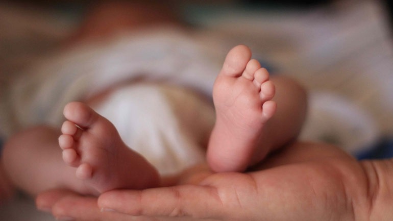 Έρευνα: Τα παιδιά που έχουν γεννηθεί με καισαρική αντιμετωπίζουν αυξημένο κίνδυνο νοσηλείας σε νοσοκομείο λόγω κάποιας λοίμωξης