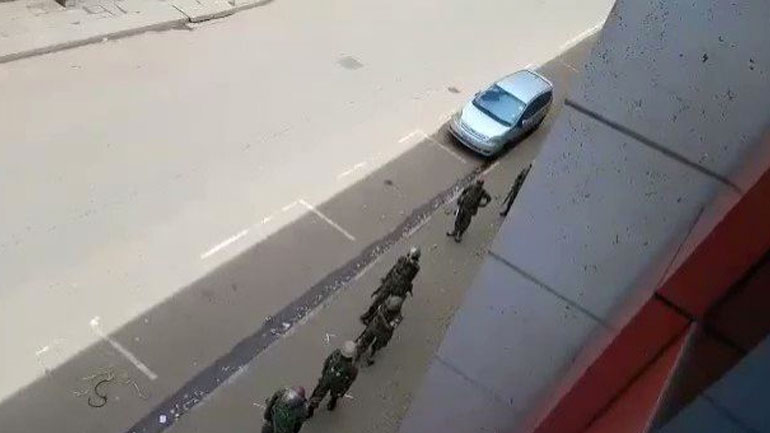 Ουγκάντα: Στρατιώτης πυροβολεί μια γυναίκα