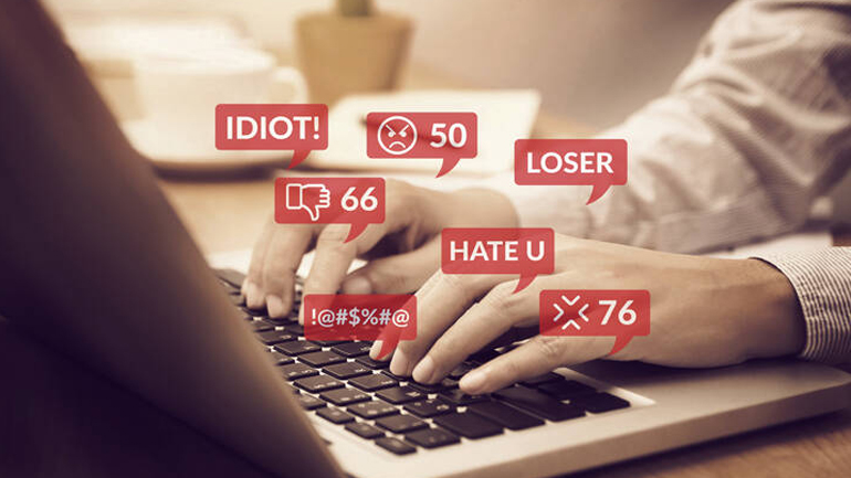 Μία στις 1.000 φορές οι χρήστες στο Facebook βλέπουν περιεχόμενο με κηρύγματα μίσους