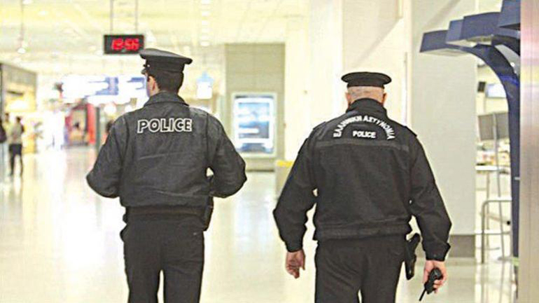 Συνελήφθη 52χρονος στο αεροδρόμιο που έφερνε κοκαΐνη από το Εκουαδόρ