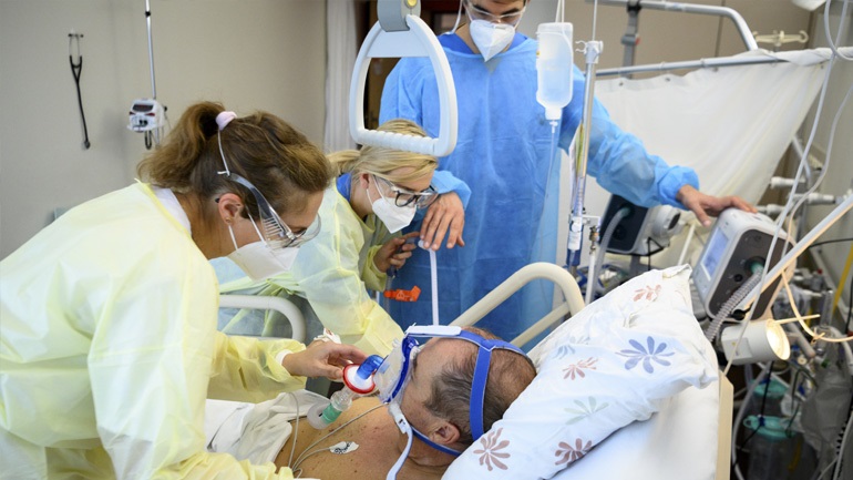 Βρετανία: 19.875 νέα κρούσματα Covid-19 και 341 θάνατοι