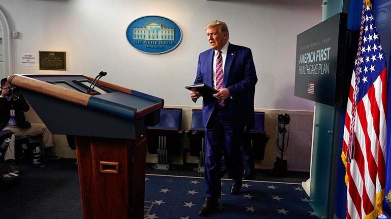 ΗΠΑ: Αντιμέτωπος με μια σειρά από πισωγυρίσματα βρίσκεται ο Τραμπ