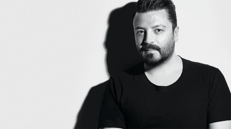 Ο γεμάτος χάρη και ποίηση κόσμος του Zuhair Murad σε ένα βιβλίο