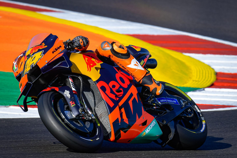 Εξαιρετικό αγώνα είχε πάλι ο Pol Espargaro ο οποίος του χρόνου θα αγωνίζεται στην Repsol Honda