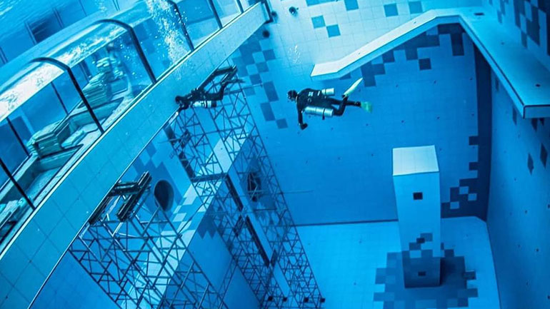 Πολωνία: Άνοιξε η βαθύτερη πισίνα στον κόσμο