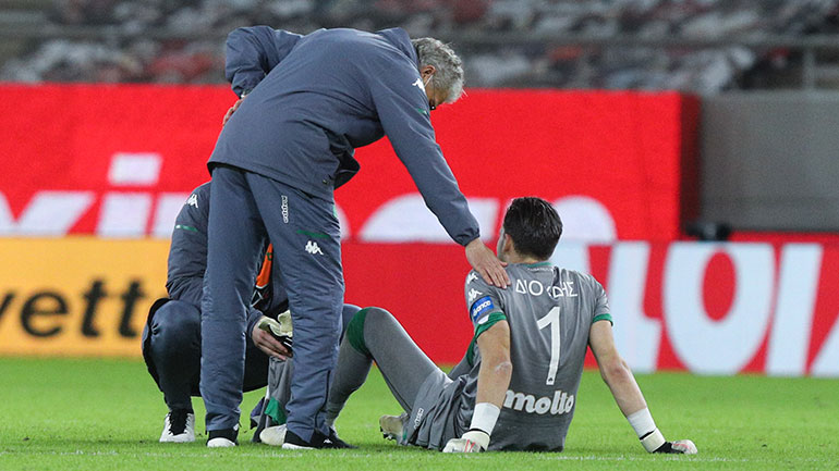 Παναθηναϊκός: «Δήθεν επεισόδια μεταξύ ποδοσφαιριστών και προπονητή στα αποδυτήρια»