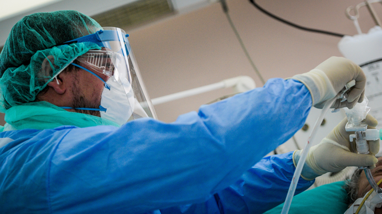 Εφιαλτική η καμπύλη των θανάτων του Νοεμβρίου Εφιαλτική η καμπύλη των θανάτων του Νοεμβρίου