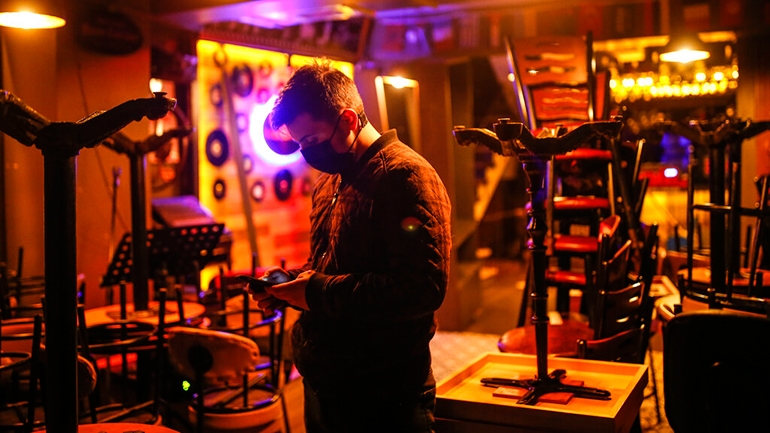 Ξεπέρασαν τα 6.000 τα κρούσματα COVID-19 στην Τουρκία – 139 θάνατοι σε 24 ώρες