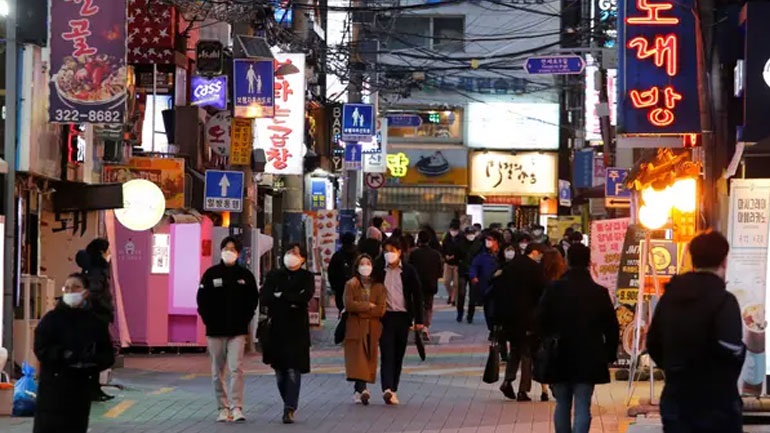 Χονγκ Κονγκ: Κλείνουν τα μπαρ και τα νυχτερινά κέντρα για τρίτη φορά καθώς αυξάνονται τα κρούσματα του Covid-19