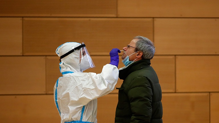 Τσεχία: Ο πρωθυπουργός θέλει δωρεάν τεστ Covid-19 για όλους πριν από τα Χριστούγεννα