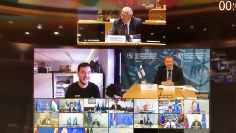 Δημοσιογράφος συνδέθηκε στην τηλεδιάσκεψη των υπουργών Άμυνας της ΕΕ