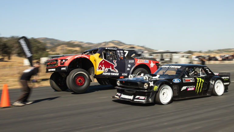 Mustang 1.400 ίππων εναντίον pick-up 950 ίππων