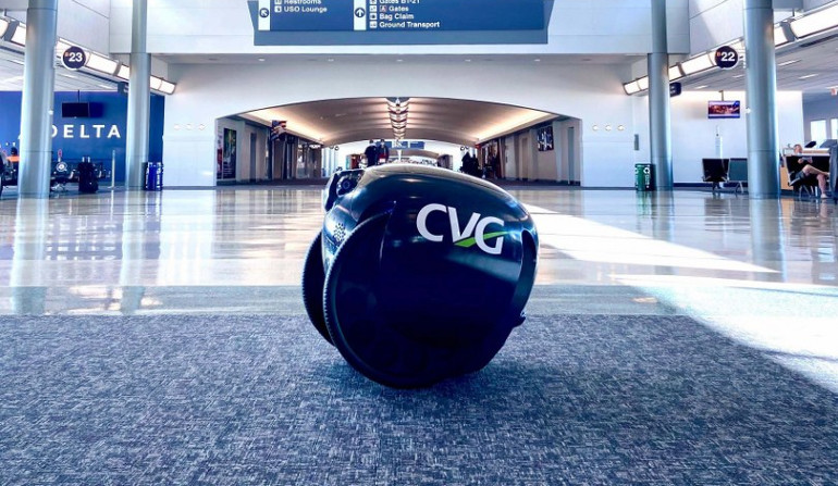 Αν συναντήσετε σε κάποιο αεροδρόμιο αυτό το ρομποτάκι μην διστάσετε να το χρησιμοποιήσετε