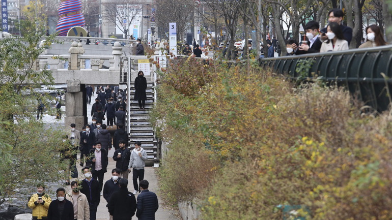 Νότια Κορέα: Τρεις θάνατοι και 382 κρούσματα κορωνοϊού σε 24 ώρες